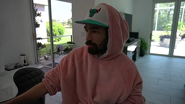 Snapshot of Your_Ice_cream chatting on 03-07-25, 03:49 Your Ice cream online show from 03-07-25, 03:49