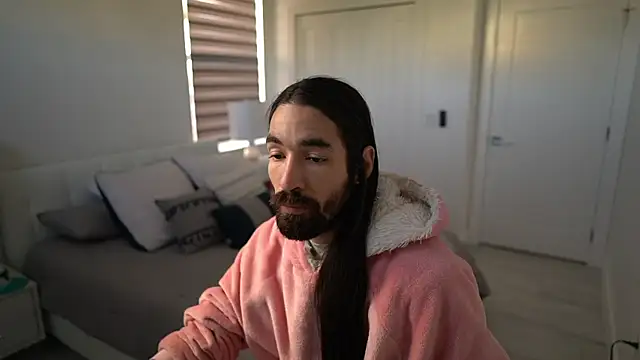 Snapshot of Your_Ice_cream chatting on 03-13-25, 01:07 Your Ice cream online show from 03-13-25, 01:07