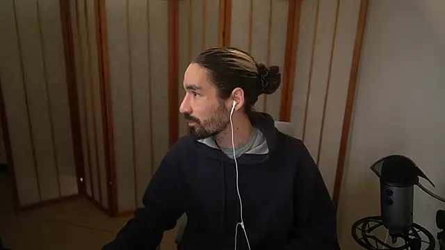 Snapshot of Your_Ice_cream chatting on 10-20-25, 02:39 Your Ice cream online show from 10-20-25, 02:39