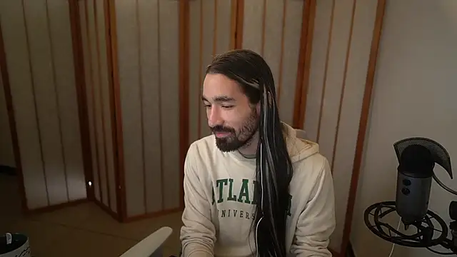 Snapshot of Your_Ice_cream chatting on 10-27-25, 03:16 Your Ice cream online show from 10-27-25, 03:16