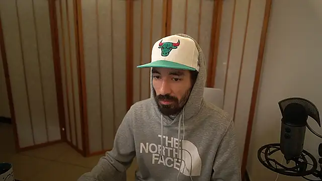 Snapshot of Your_Ice_cream chatting on 10-30-25, 03:35 Your Ice cream online show from 10-30-25, 03:35