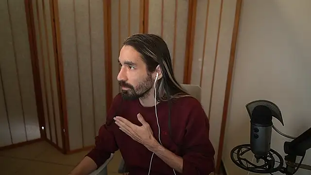 Snapshot of Your_Ice_cream chatting on 11-06-25, 03:35 Your Ice cream online show from 11-06-25, 03:35