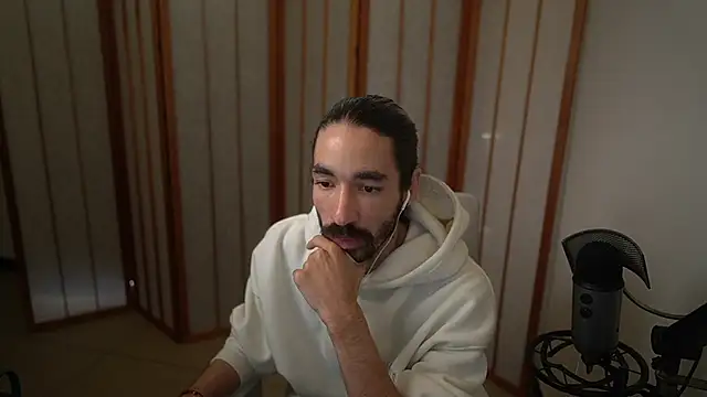 Snapshot of Your_Ice_cream chatting on 11-07-25, 02:17 Your Ice cream online show from 11-07-25, 02:17