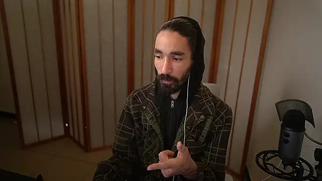 Snapshot of Your_Ice_cream chatting on 11-15-25, 02:13 Your Ice cream online show from 11-15-25, 02:13