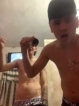 Snapshot of LatinBoysxxx chatting on 03-15-25, 09:41 LatinBoysxxx online show from 03-15-25, 09:41