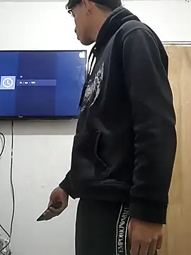 Snapshot of LatinBoysxxx chatting on 10-30-25, 04:30 LatinBoysxxx online show from 10-30-25, 04:30