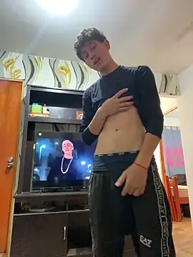 LatinBoysxxx online show from 03-31-26, 08:42