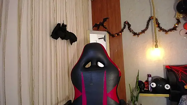 Snapshot of hera_divine chatting on 10-27-25, 09:19 hera divine online show from 10-27-25, 09:19