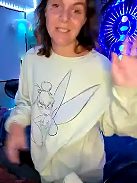 Snapshot of thatonespicychick chatting on 10-28-25, 01:25 thatonespicychick online show from 10-28-25, 01:25