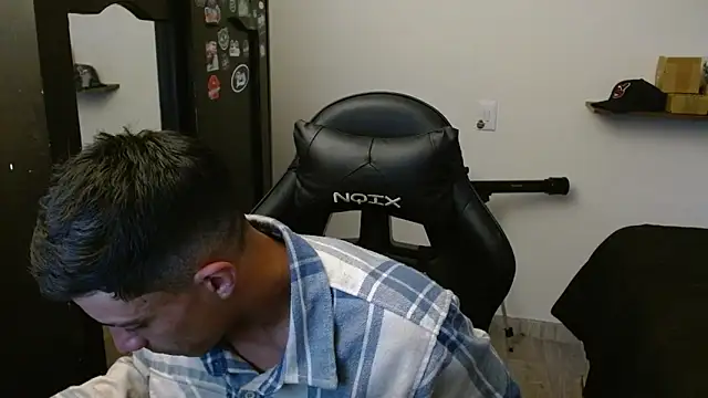 kv   xxx  online show from 05-08-26, 10:04