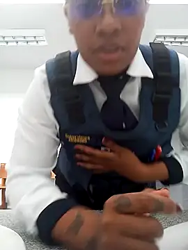 Cinnamon-Skin online show from 12-24-24, 07:44