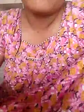 Snapshot of sneha_telugu_girl chatting on 02-16-25, 02:20 sneha telugu girl online show from 02-16-25, 02:20