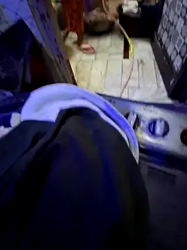 Snapshot of menakshiiikaur chatting on 11-30-25, 12:47 menakshiiikaur online show from 11-30-25, 12:47