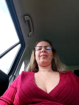 Snapshot of uber_babe chatting on 05-01-26, 09:47 uber babe online show from 05-01-26, 09:47
