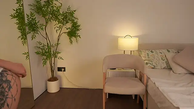 Peopleneedlove144 online show from 01-10-26, 02:19