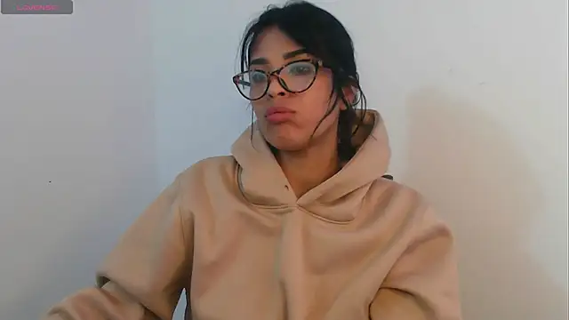 AlessiaVal  online show from 02-08-25, 10:08