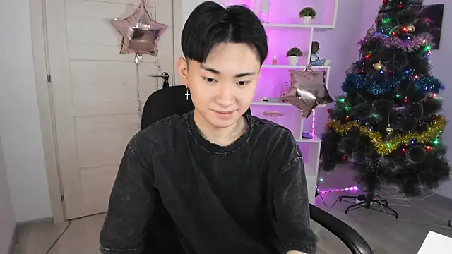 Miram Yu online show from 12-26-24, 03:38