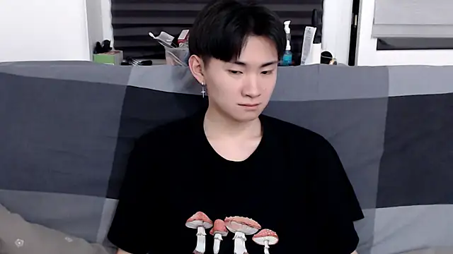 Miram Yu online show from 01-15-25, 08:16