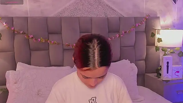 Snapshot of HannaRhodes chatting on 02-25-25, 02:00 HannaRhodes online show from 02-25-25, 02:00