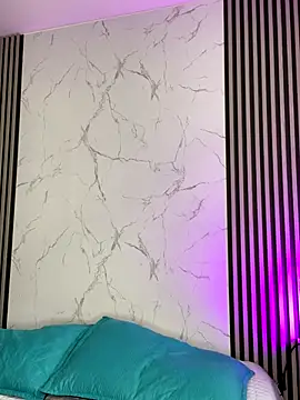 Snapshot of HannaRhodes chatting on 09-11-25, 01:22 HannaRhodes online show from 09-11-25, 01:22