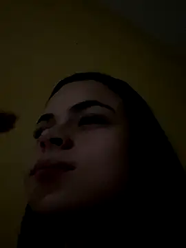 Snapshot of HannaRhodes chatting on 10-14-25, 03:51 HannaRhodes online show from 10-14-25, 03:51