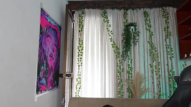 HannaRhodes online show from 02-21-26, 03:46