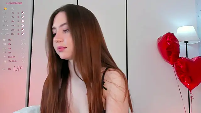 Snapshot of holyhee chatting on 02-23-25, 10:20 holyhee online show from 02-23-25, 10:20