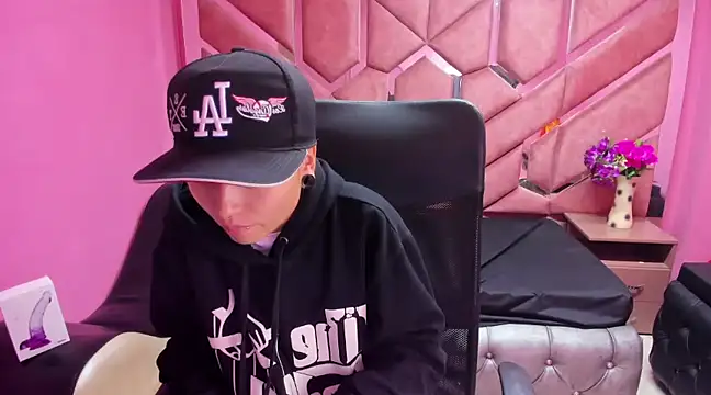 Snapshot of Im_Mathias chatting on 01-20-25, 02:11 Im Mathias online show from 01-20-25, 02:11