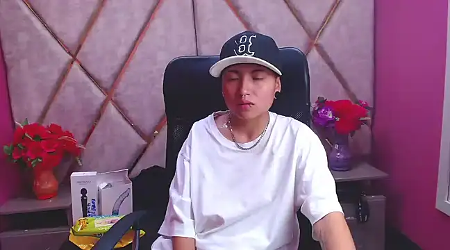 Snapshot of Im_Mathias chatting on 02-01-25, 05:28 Im Mathias online show from 02-01-25, 05:28