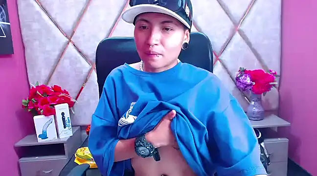 Snapshot of Im_Mathias chatting on 02-04-25, 08:56 Im Mathias online show from 02-04-25, 08:56