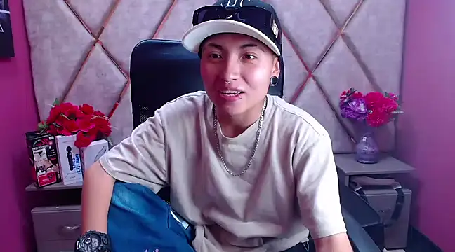 Snapshot of Im_Mathias chatting on 02-12-25, 07:02 Im Mathias online show from 02-12-25, 07:02