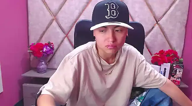 Snapshot of Im_Mathias chatting on 02-15-25, 06:44 Im Mathias online show from 02-15-25, 06:44