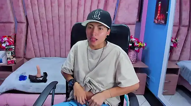 Snapshot of Im_Mathias chatting on 03-11-25, 03:26 Im Mathias online show from 03-11-25, 03:26