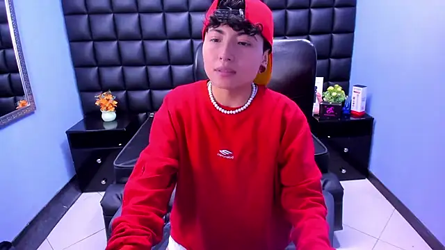 Snapshot of Im_Mathias chatting on 09-15-25, 07:58 Im Mathias online show from 09-15-25, 07:58