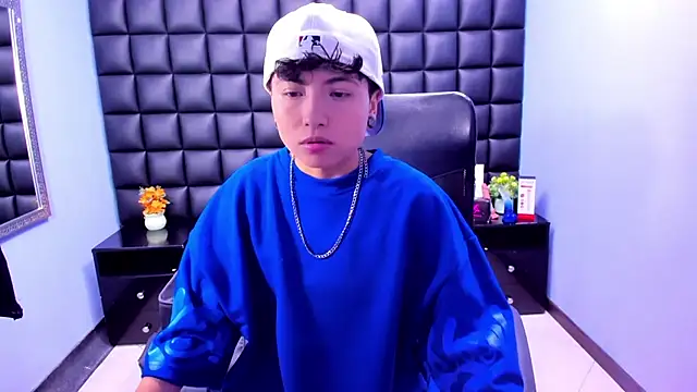 Snapshot of Im_Mathias chatting on 09-16-25, 08:32 Im Mathias online show from 09-16-25, 08:32