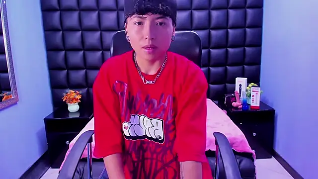 Snapshot of Im_Mathias chatting on 09-23-25, 07:39 Im Mathias online show from 09-23-25, 07:39