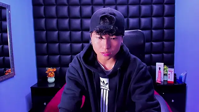 Snapshot of Im_Mathias chatting on 10-02-25, 04:14 Im Mathias online show from 10-02-25, 04:14