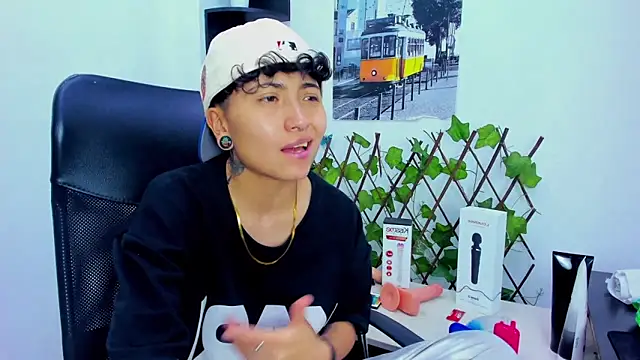 Snapshot of Im_Mathias chatting on 11-09-25, 04:05 Im Mathias online show from 11-09-25, 04:05