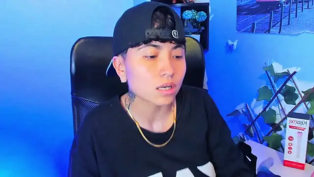 Im Mathias online show from 12-21-25, 03:02