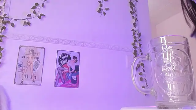 Luna-Chann online show from 09-27-25, 08:47