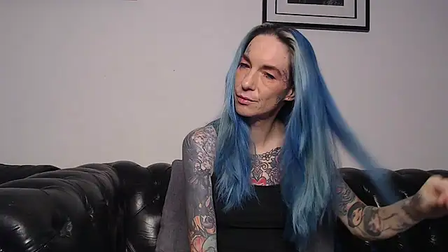 Snapshot of RavenryderUK chatting on 12-07-24, 09:44 RavenryderUK online show from 12-07-24, 09:44