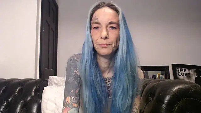 Snapshot of RavenryderUK chatting on 12-29-24, 08:26 RavenryderUK online show from 12-29-24, 08:26