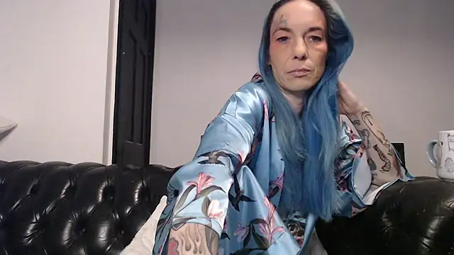 Snapshot of RavenryderUK chatting on 01-04-25, 08:48 RavenryderUK online show from 01-04-25, 08:48