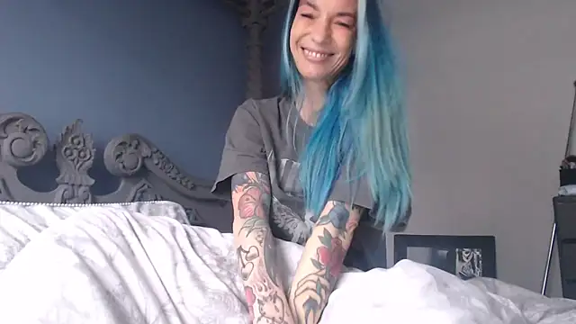 Snapshot of RavenryderUK chatting on 01-09-25, 12:41 RavenryderUK online show from 01-09-25, 12:41