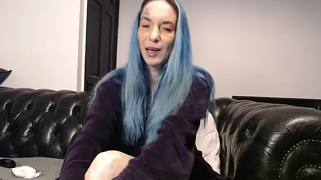 Snapshot of RavenryderUK chatting on 01-24-25, 10:08 RavenryderUK online show from 01-24-25, 10:08