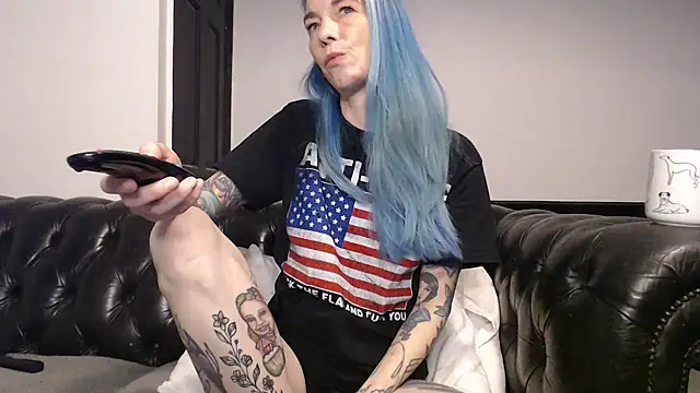 Snapshot of RavenryderUK chatting on 01-29-25, 09:39 RavenryderUK online show from 01-29-25, 09:39