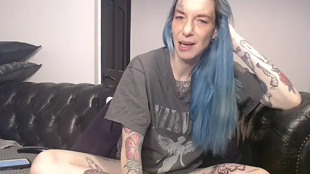 Snapshot of RavenryderUK chatting on 02-11-25, 09:56 RavenryderUK online show from 02-11-25, 09:56