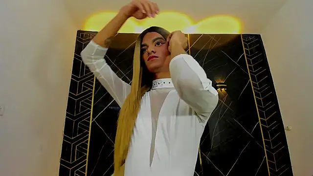 Snapshot of Isabella_stanford2 chatting on 02-26-25, 08:33 Isabella stanford2 online show from 02-26-25, 08:33