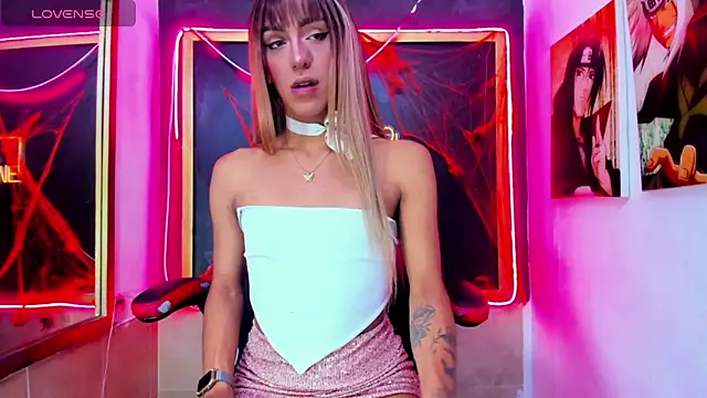 Snapshot of Isabella_stanford2 chatting on 10-30-25, 02:18 Isabella stanford2 online show from 10-30-25, 02:18