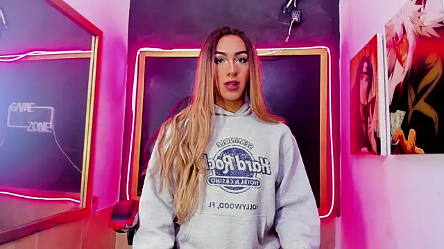 Snapshot of Isabella_stanford2 chatting on 11-27-25, 01:02 Isabella stanford2 online show from 11-27-25, 01:02